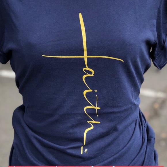 || | NAVY FAITH TEE W/Gold glitter. XL - Picture 3 of 3